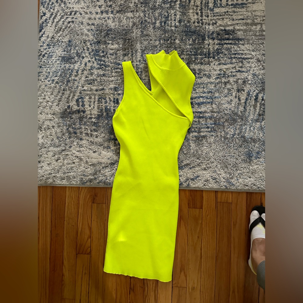 Neon Yellow Stretchy Bodycon Summer Dress 🌼💋